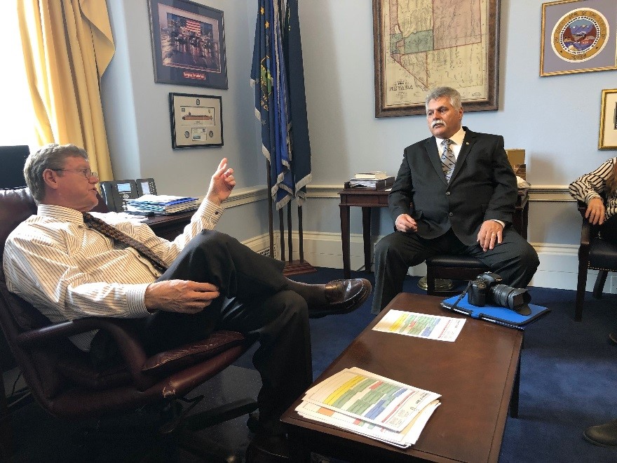 Letter carriers with Rep. Mark Amodei (R-NV)